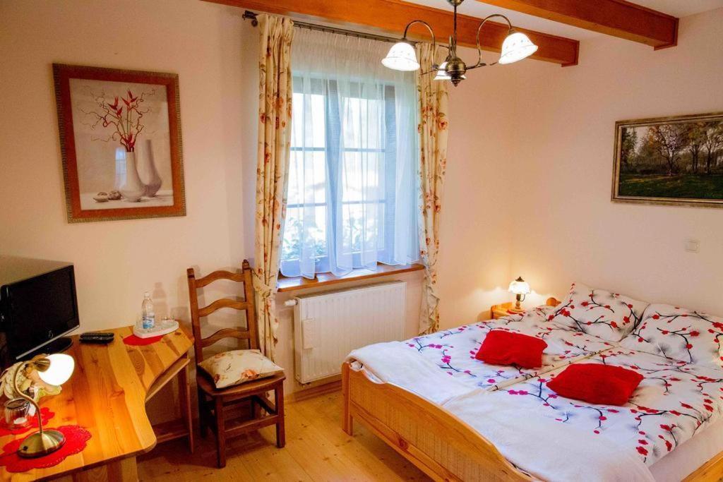 Willa nad Popradem Bed and Breakfast Piwniczna-Zdroj Exteriör bild