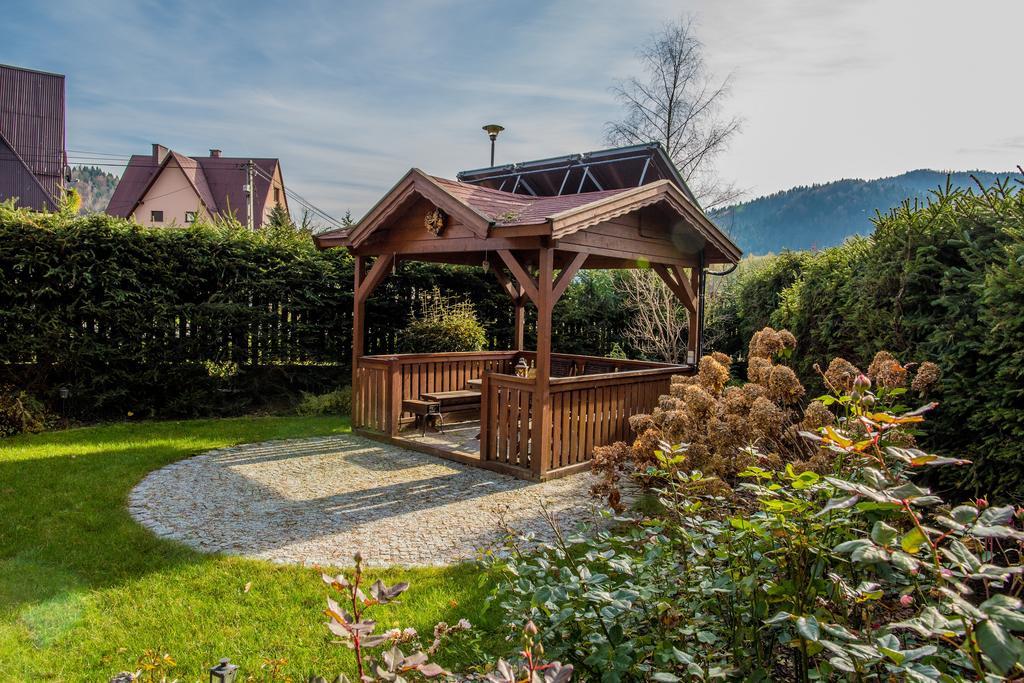 Willa nad Popradem Bed and Breakfast Piwniczna-Zdroj Exteriör bild