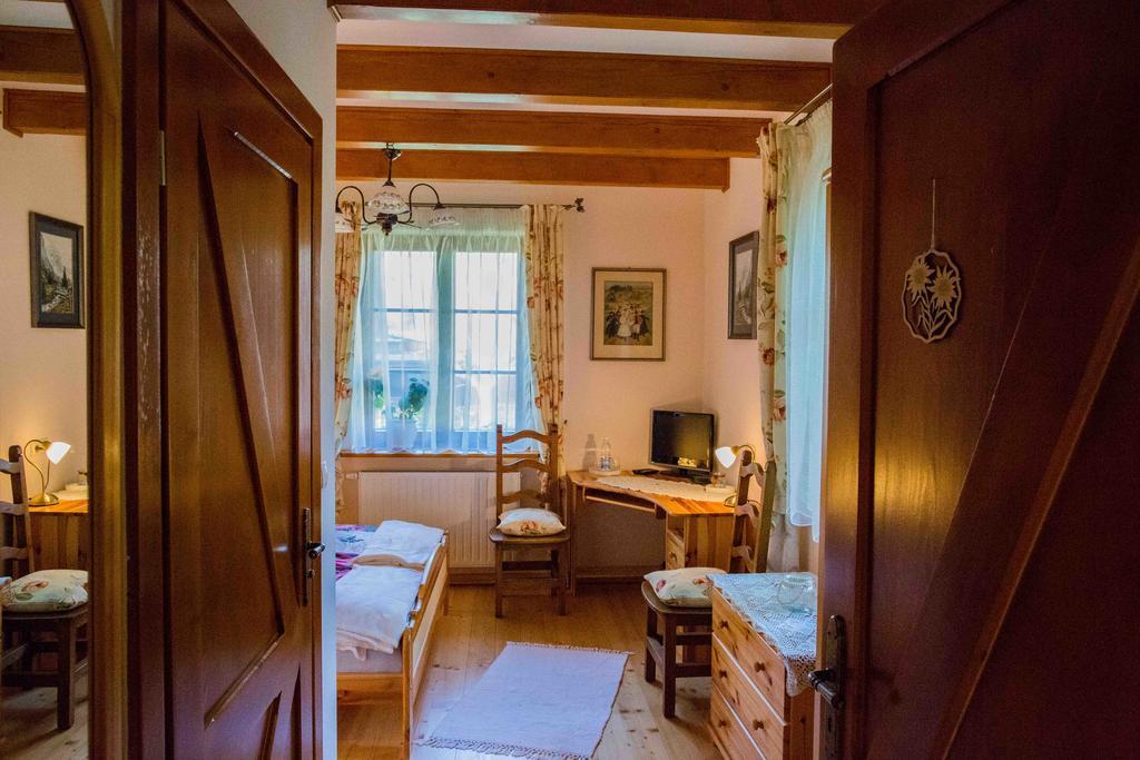 Willa nad Popradem Bed and Breakfast Piwniczna-Zdroj Exteriör bild
