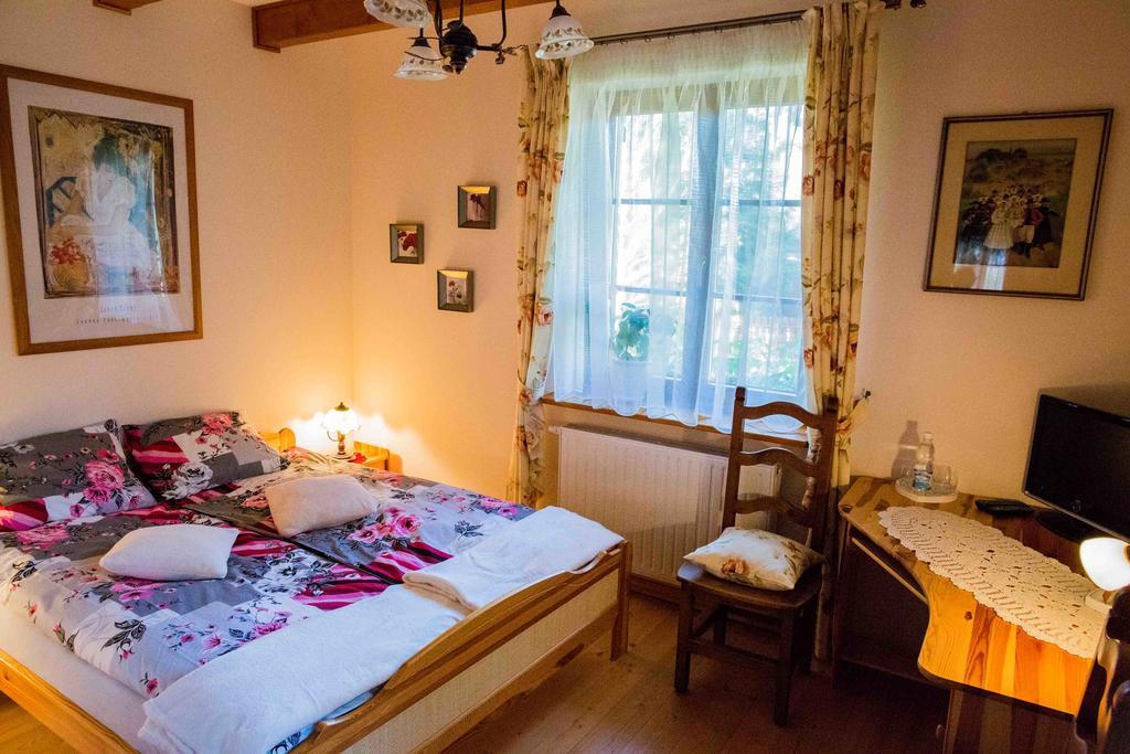 Willa nad Popradem Bed and Breakfast Piwniczna-Zdroj Exteriör bild