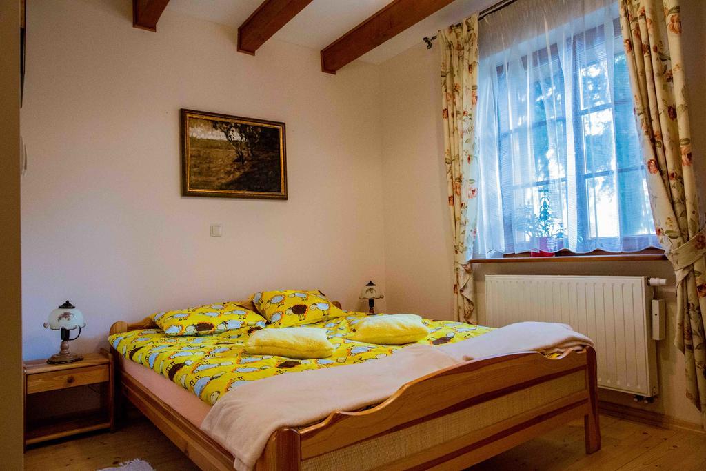 Willa nad Popradem Bed and Breakfast Piwniczna-Zdroj Exteriör bild
