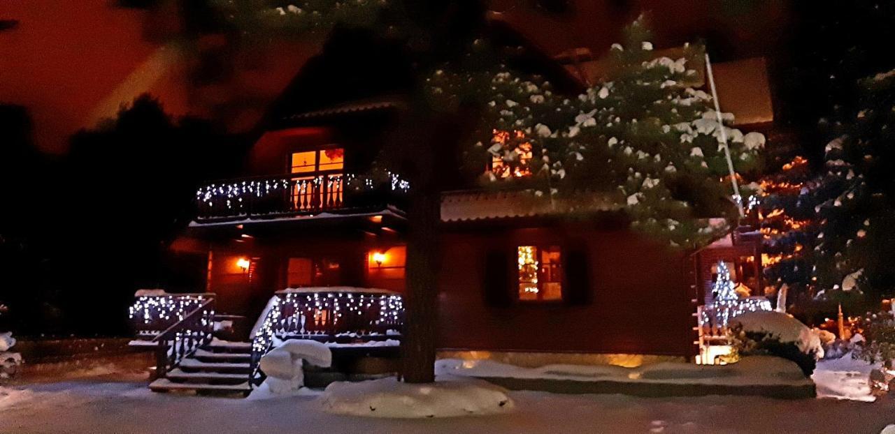 Willa nad Popradem Bed and Breakfast Piwniczna-Zdroj Exteriör bild